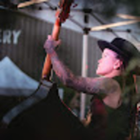 Meet your Posher, Melissa - Picture 1 of 1